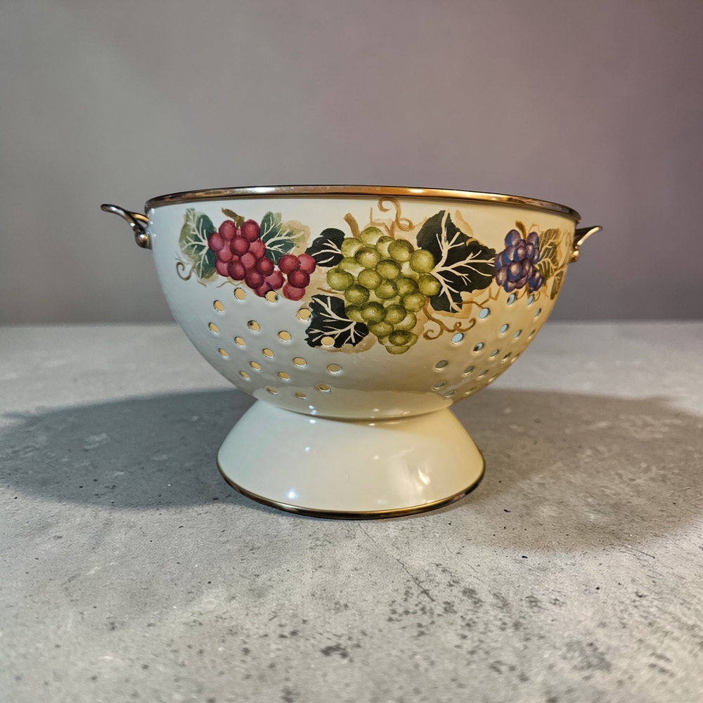 Enamel Grape-Pattern Footed Colander - Cream with Multicolor Grapes